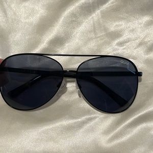 QUAY all black aviators